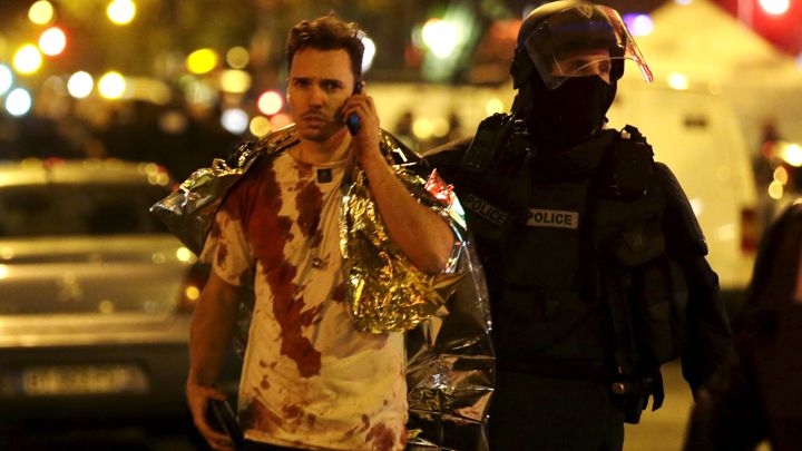 Το βίντεο της φρίκης από την επίθεση στη συναυλία στο Bataclan του Παρισιού