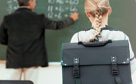 «Οι αρμόδιοι να δείξουν ευαισθησία για μετεγγραφή της μαθήτριας Δημοτικού από τα Πλατάνια Τριφυλίας»