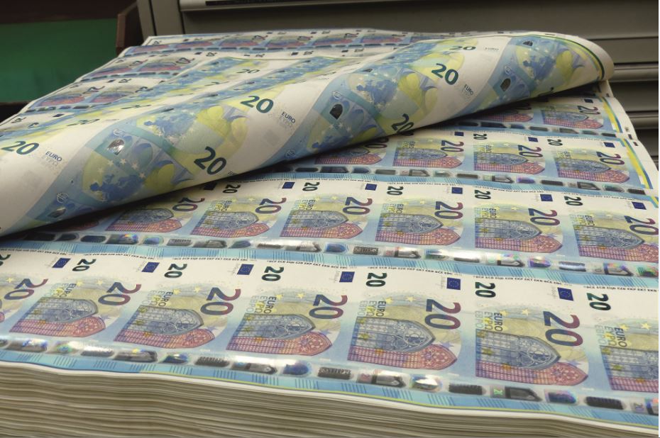 Κυκλοφορεί το νέο χαρτονόμισμα των 20 ευρώ