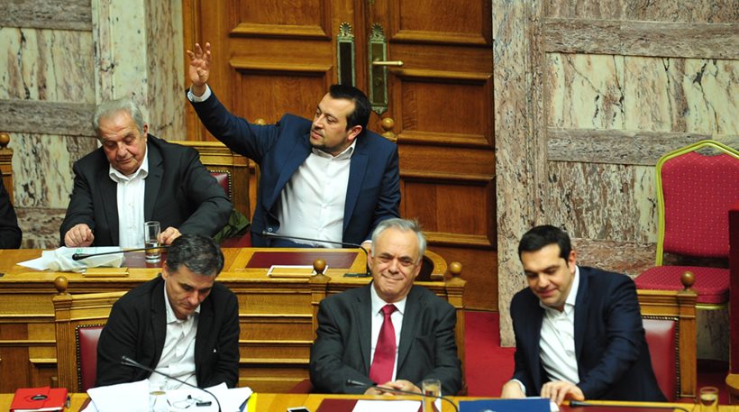 Με 153 «ναι» ψηφίστηκε ο Προϋπολογισμός