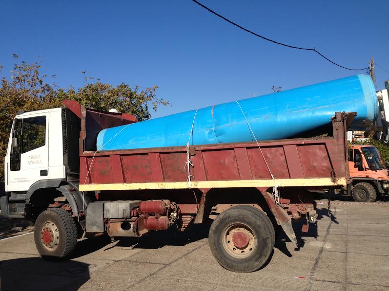 Επέστρεψε από την Αμαλιάδα στην Κυπαρισσία το ισοθερμικό κάλυμμα του κολυμβητηρίου