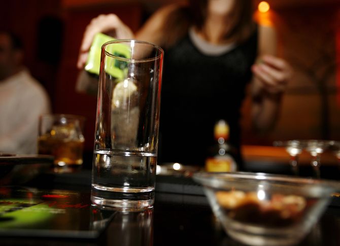Έξι συλλήψεις από έφοδο της Ασφάλειας σε καφετέρια στην Καλαμάτα
