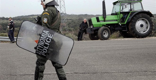 Μπλόκο στα μπλόκα των αγροτών επιχειρεί να βάλει η κυβέρνηση