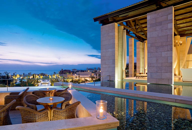 Στα 10 καλύτερα ελληνικά ξενοδοχεία η «Costa Navarino»