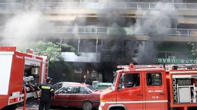 Τραγωδία από φωτιά σε διαμέρισμα στου Ζωγράφου – 1 νεκρός και 2 τραυματίες