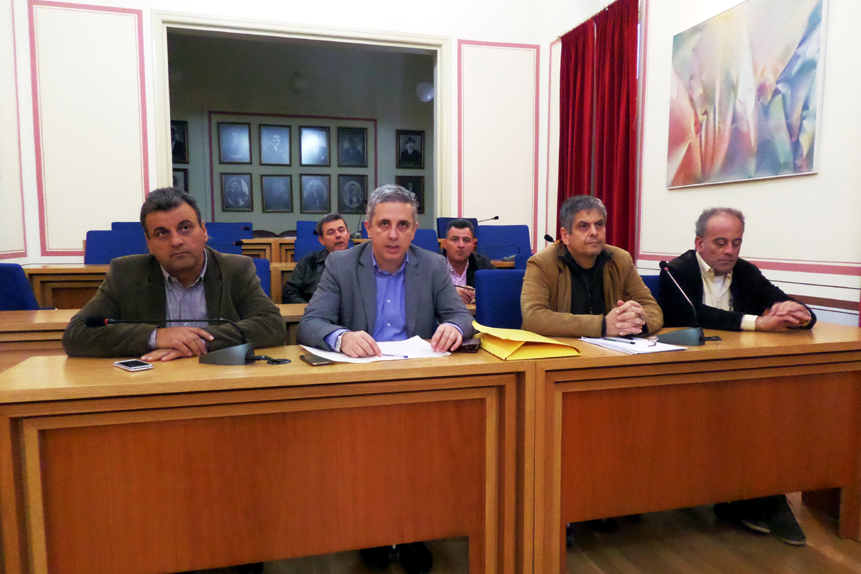 Μ. Μάκαρης: Απαξιώνει το Δημοτικό Συμβούλιο με την τακτική της η Δημοτική Αρχή