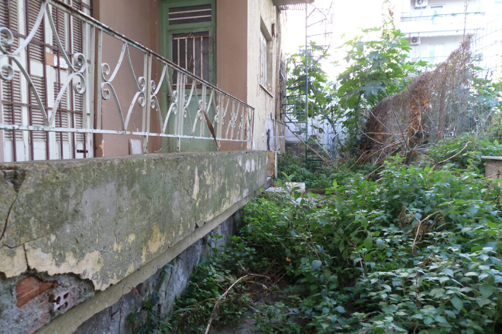 Ανήλικος καλλιεργούσε και διακινούσε χασίς στην Καλαμάτα!
