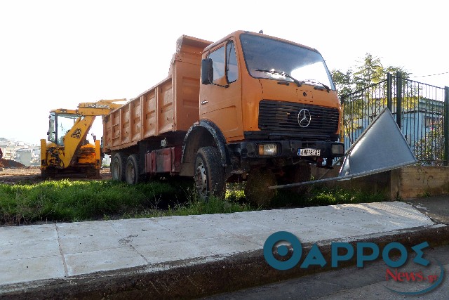 Νέο θρασύτατο κρούσμα αρπαγής χωματουργικού μηχανήματος στην Καλαμάτα (φωτογραφίες)