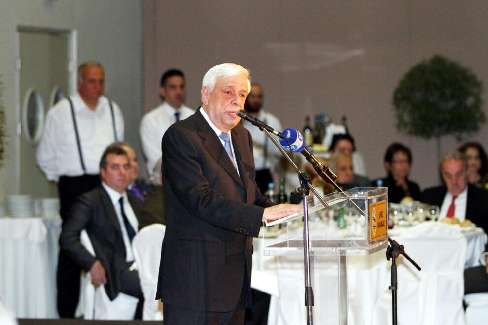 Παρέμβαση Πρ. Παυλόπουλου: Ο άνθρωπος πάνω από την οικονομία