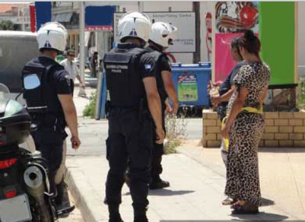 Συνελήφθη 22χρονη τσιγγάνα για συμμετοχή της σε ληστεία στην Καλαμάτα
