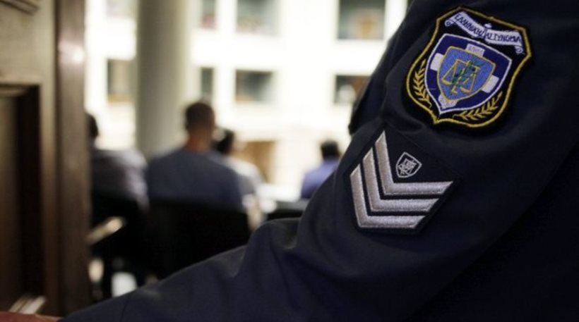 40χρονος Υπαρχιφύλακας «πιάστηκε» με μεγάλη ποσότητα ναρκωτικών και όπλων