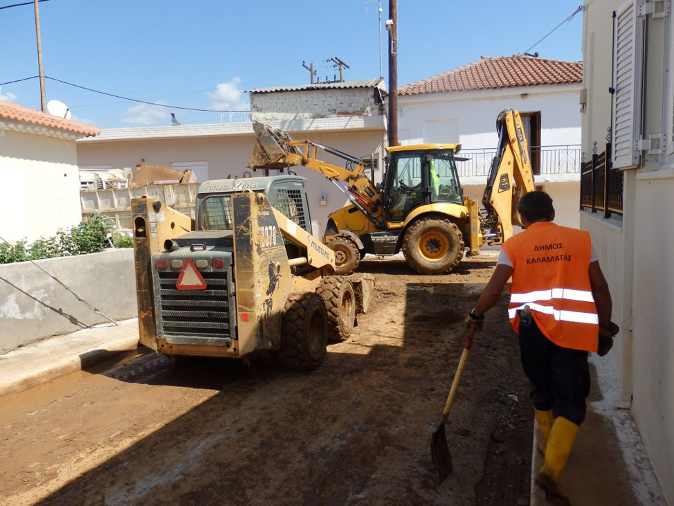 Περιμένει χρήματα, αναθέτει απευθείας έργα για τις πλημμύρες ο Δήμος Καλαμάτας