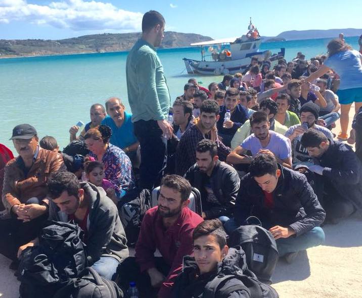 131 μετανάστες μεταφέρθηκαν στη Μεθώνη (φωτογραφίες)