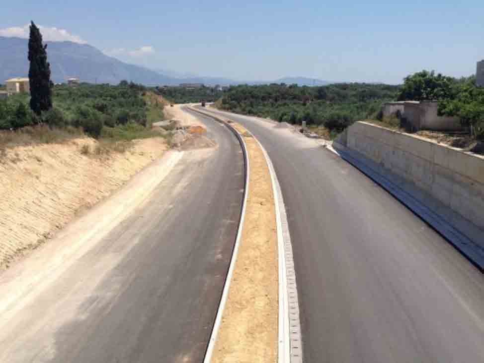 Ετοιμάζονται οι κορδέλες των εγκαινίων του Περιμετρικού της Καλαμάτας