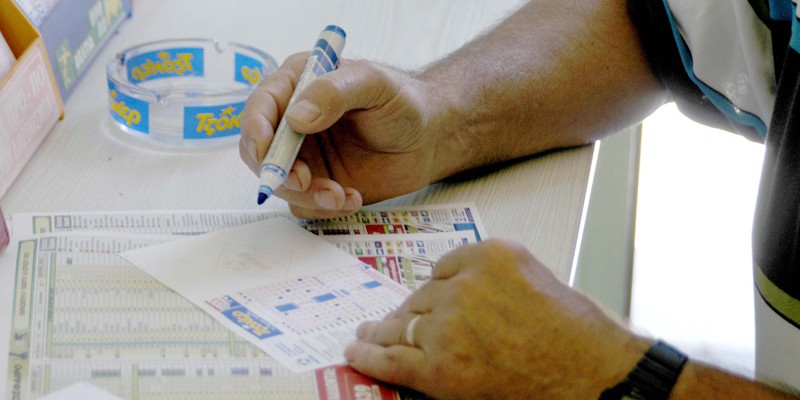 Πάνω από 6.000.000 ευρώ μοιράζει απόψε το Τζόκερ- Οι τυχεροί αριθμοί