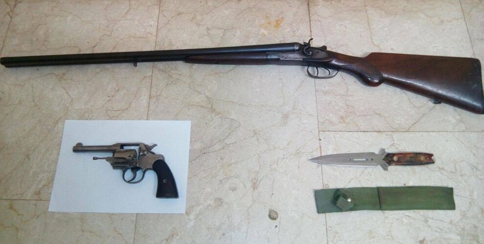 Συνελήφθη 47χρονος στα Φιλιατρά για παράνομη οπλοφορία (φωτογραφίες)