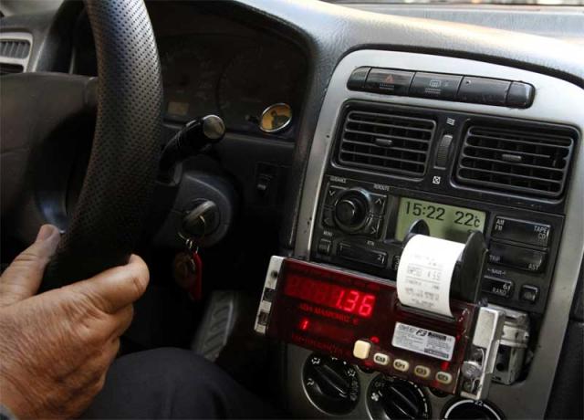 Νέα διαπραγμάτευση για 54 δρομολόγια μεταφοράς μαθητών με ταξί