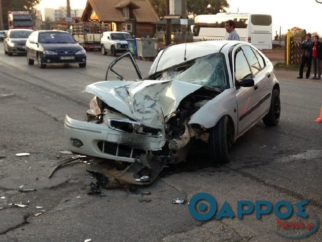Σοβαρό τροχαίο στην είσοδο της Κυπαρισσίας (φωτογραφίες)