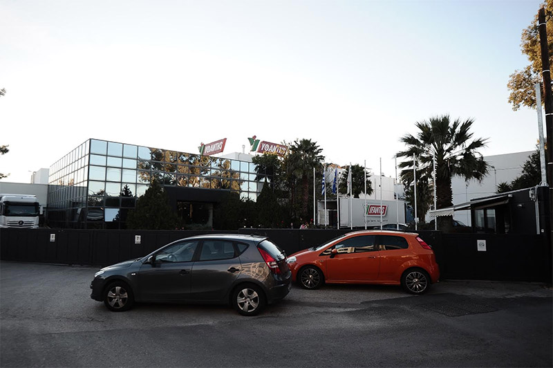 Ληστεία με Καλάσνικοφ στην Κηφισιά – Πυροβόλησαν πατέρα και γιο Υφαντή