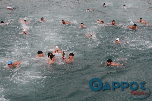 Ο αγιασμός των υδάτων στην Καλαμάτα – Με απαιτούμενα πιστοποιητικά οι κολυμβητές