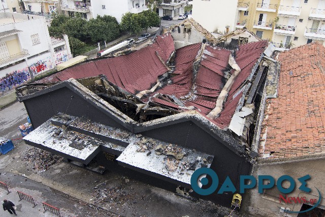 Η Πυροσβεστική «ψάχνει» την αιτία της καταστροφής του κλαμπ στο κέντρο της Καλαμάταςπλ