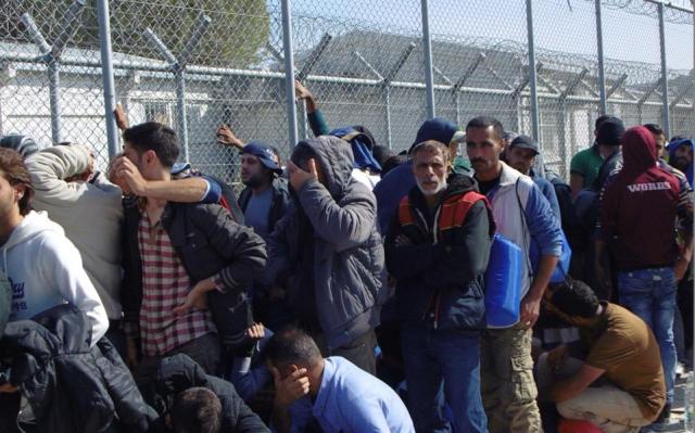 Διχασμός και ερωτηματικά στα Φιλιατρά από «αμφίσημη» δήλωση Κατσίβελα για πρόσφυγες