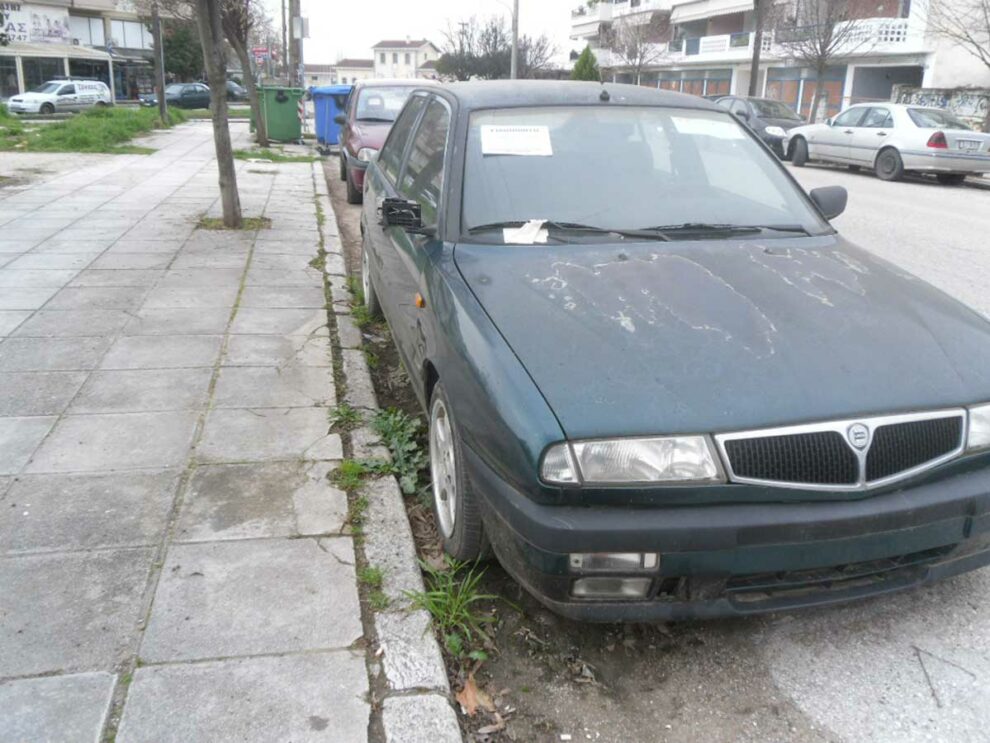 Απαγορεύεται η εγκατάλειψη αυτοκινήτων