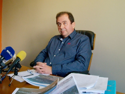 Να παραδώσει την έδρα του  ζήτησε από τον Παν. Αλούπη ο Μανώλης Μάκαρης