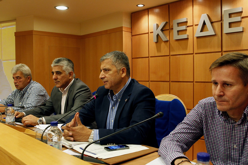 Σύσταση κοινού μετώπου κατά «Καλλικράτη» από ΕΝΠΕ και ΚΕΔΕ