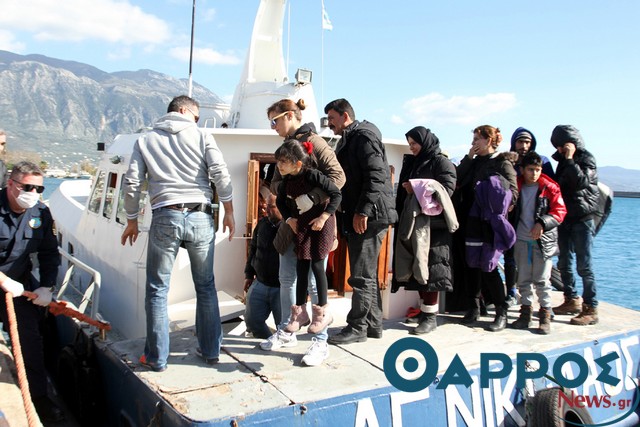 Πέρασε σε περιοχή διάσωσης της Ιταλίας το ιστιοφόρο με τους μετανάστες
