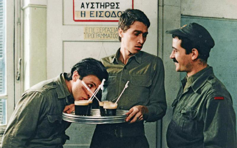 Περνάει… και πάλι ο στρατός