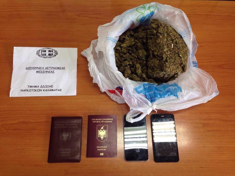 Αδέλφια έκρυβαν στο σπίτι τους μισό κιλό χασίς