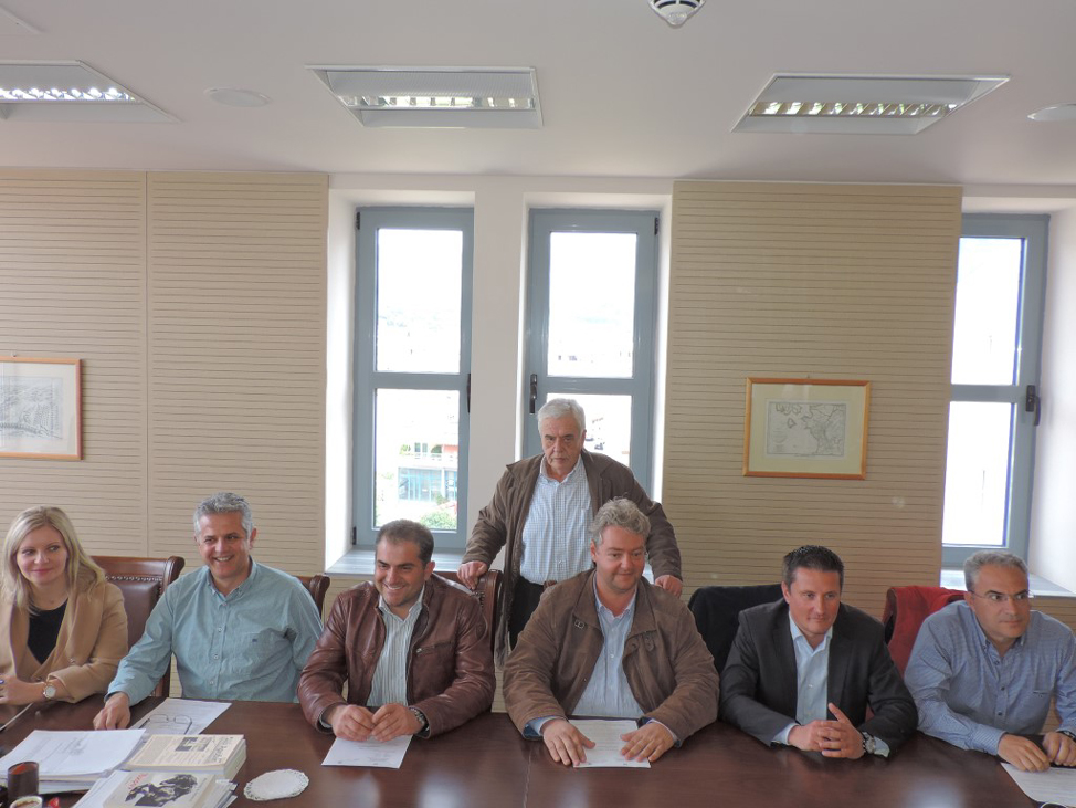 Κλίμα δήθεν ενότητας και αλληλεγγύης στην ομάδα της πλειοψηφίας της Δημοτική Αρχής