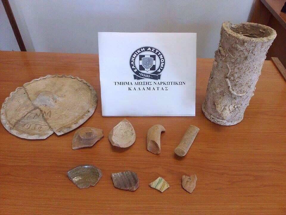 48χρονος είχε στο σπίτι του στην Κορώνη αρχαία και ναρκωτικά (φωτογραφίες)