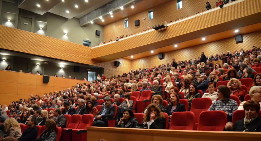 200 προσκλήσεις σε μια συναυλία;