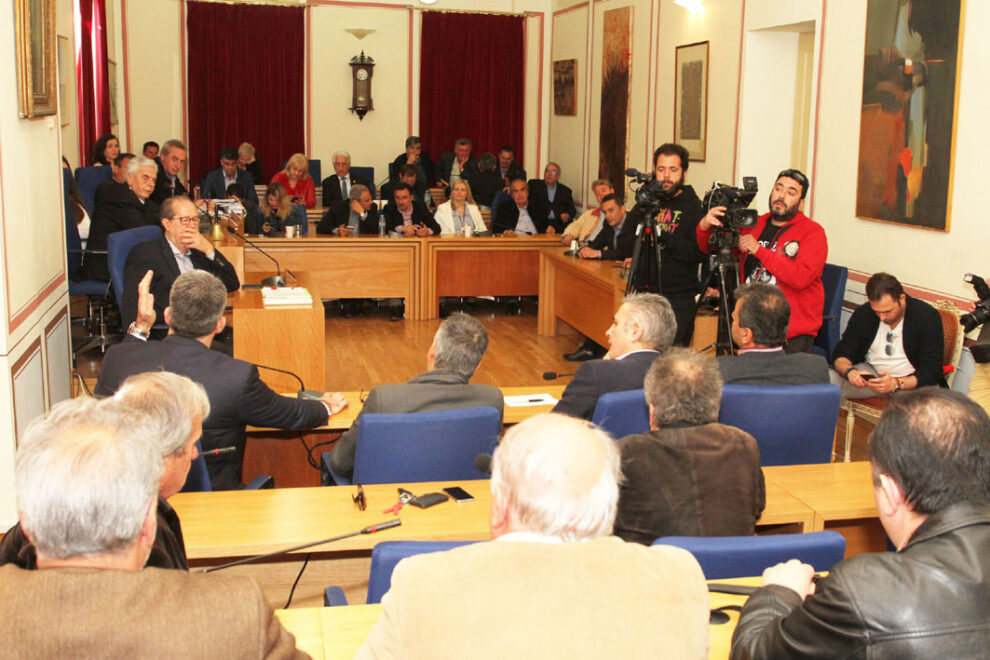Δημοτικοί… νυγμοί