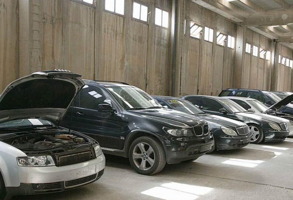 Πλειοδοτική δημοπρασία για εκποίηση οχημάτων στο Τελωνείο Καλαμάτας