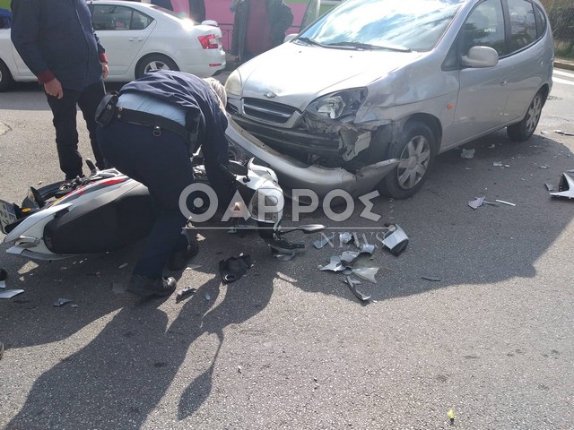 Σοβαρό τροχαίο με δυο τραυματίες στην Καλαμάτα (φωτογραφίες)