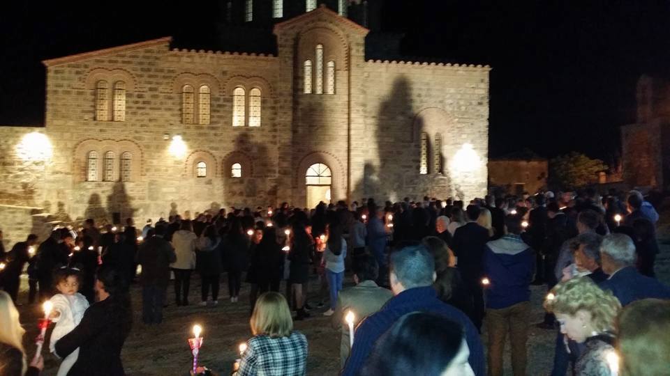 Δέος και ευλάβεια στην Ανάσταση στην «Αγιά Σωτήρα του Μοριά» στη Χριστιανούπολη!