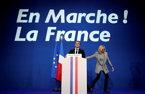 Μακρόν και Λεπέν διεκδικούν την προεδρία της Γαλλικής Δημοκρατίας