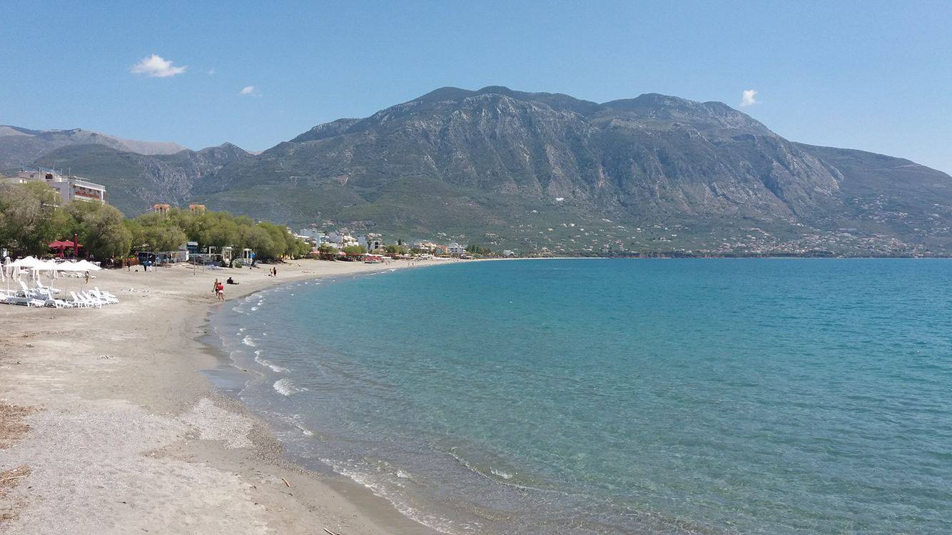 Λιμεναρχείο Καλαμάτας: Ποιοι εξαιρούνται από την  απαγόρευση για μπάνιο στη θάλασσα