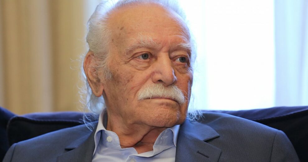 Να ανακηρυχθεί επίτιμος  δημότης ο Μ. Γλέζος ζητά η «Αλλαγή για το Δήμο της Καλαμάτας»