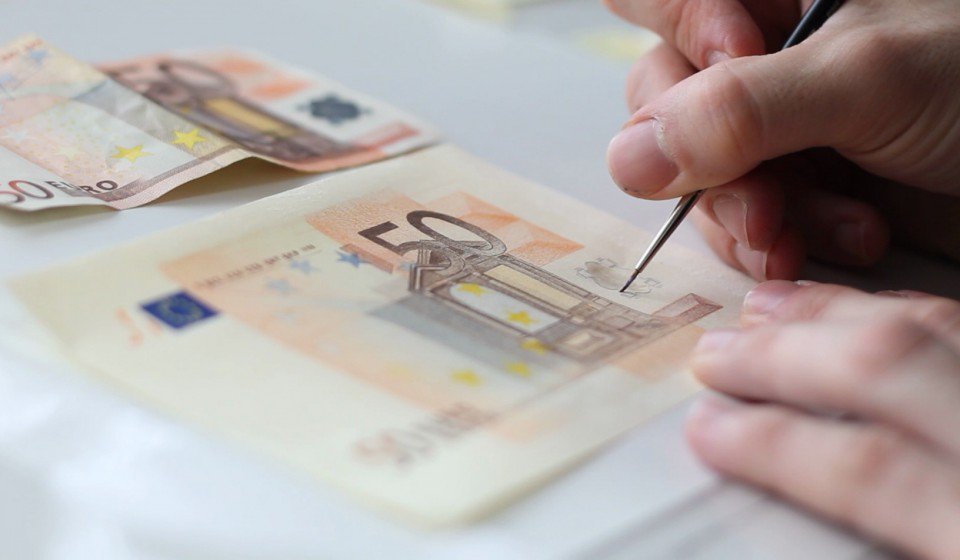 3 άτομα είχαν γεμίσει την Καλαμάτα πλαστά 50ευρα