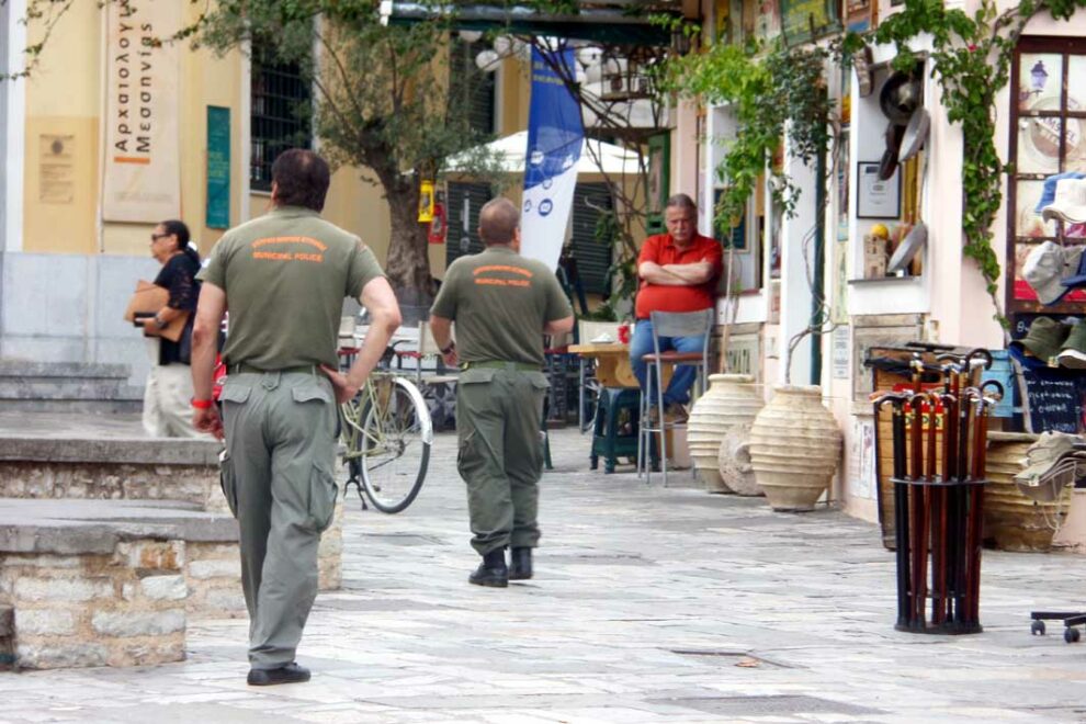 Περιπολίες στους πεζόδρομους