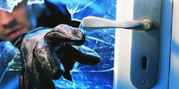 Κάθειρξη 6 ετών σε 22χρονο για κλοπές