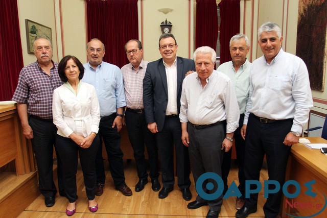 Νίκας: «Να βάλουμε πλάτη για τα σκουπίδια και να ασχοληθούμε, επιτέλους, και με άλλα σοβαρά ζητήματα»