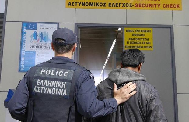 Προσπάθησε να ταξιδέψει για Γαλλία από την Καλαμάτα με πλαστή ταυτότητα