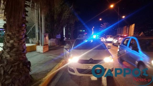 Συνεχίζονται οι έρευνες για την επίθεση κουκουλοφόρων σε κλαμπ της παραλιακής