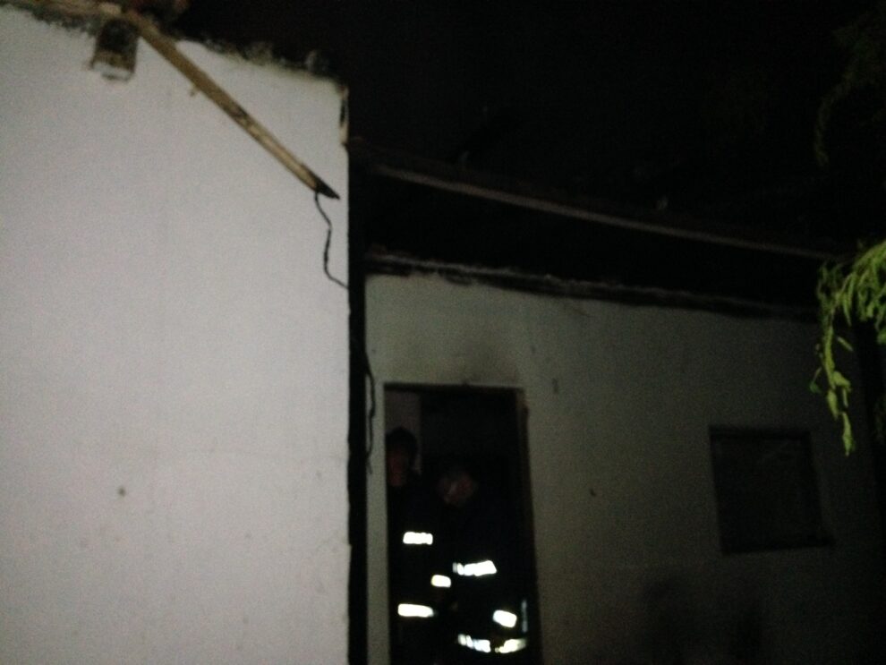 Στάχτη έγινε σπίτι στην Αγία Κυριακή