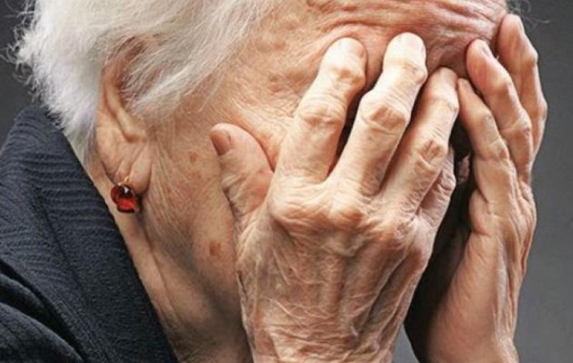 30χρονος μπήκε σε σπίτι ηλικιωμένης και αφού την χτύπησε την έκλεψε